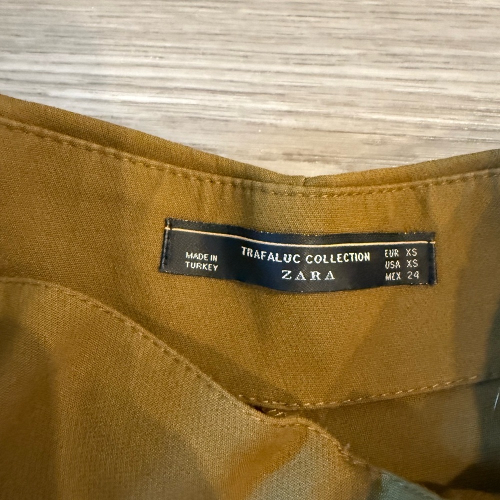 Zara Olive High Waisted Shorts. Size XS. Worn once. - Picture 3 of 3